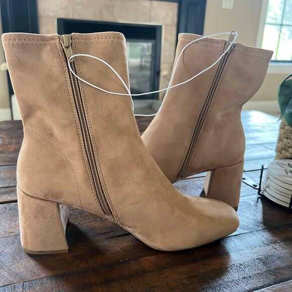 A New Day Women's Pippa Stretch Faux Suede Vegan Leather Ankle Boots Size 9.5 - Picture 7 of 7